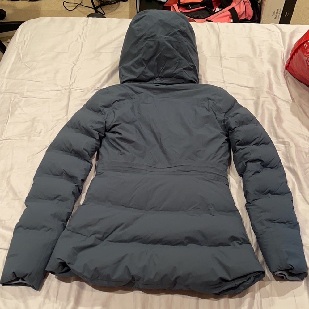Lululemon Jacket - Picture 3 of 8